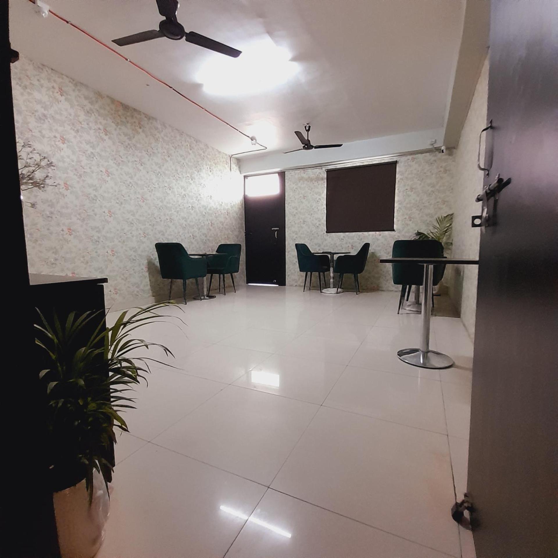 Homestay Ac Dormitory Új-Delhi Kültér fotó