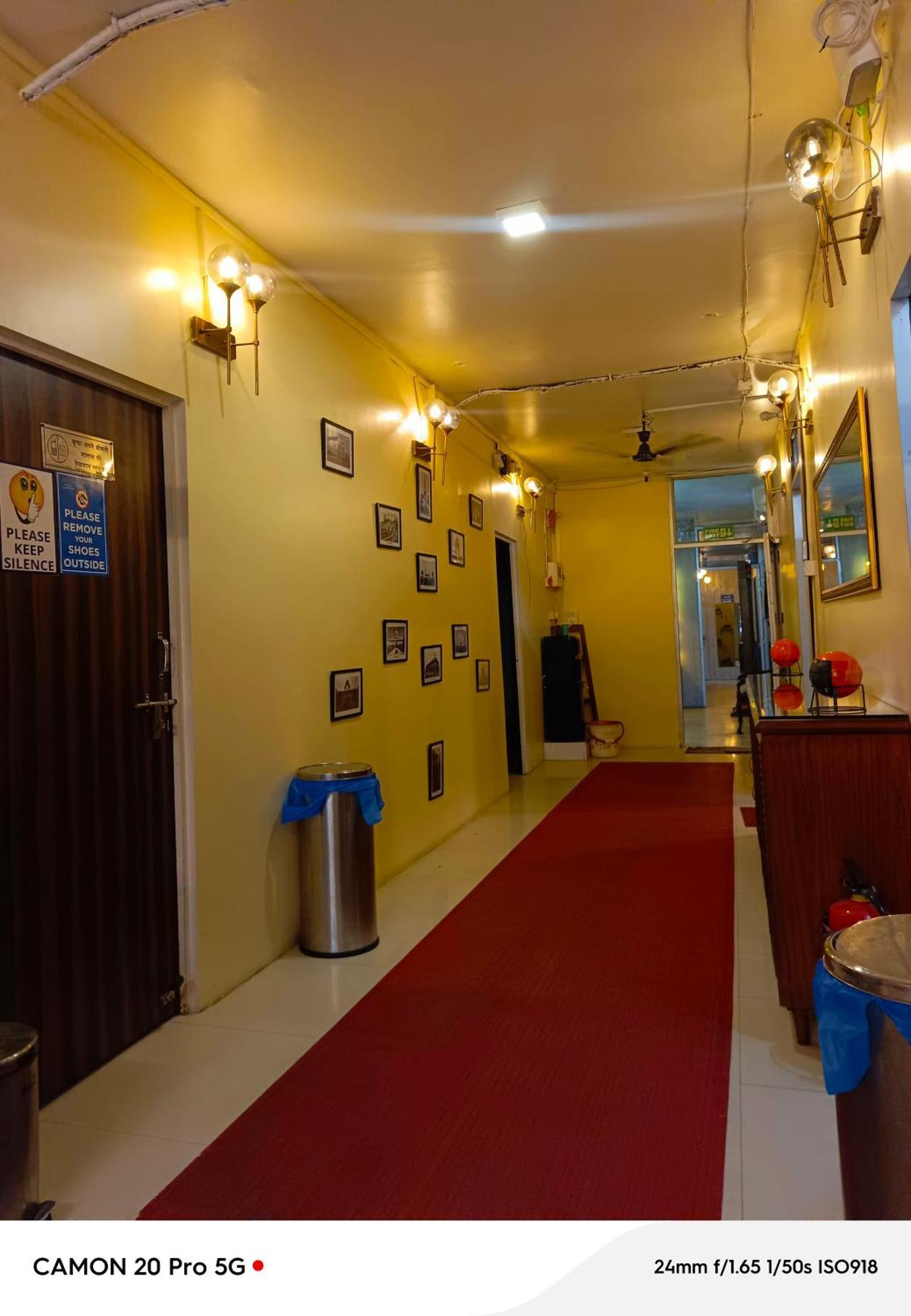 Homestay Ac Dormitory Új-Delhi Kültér fotó