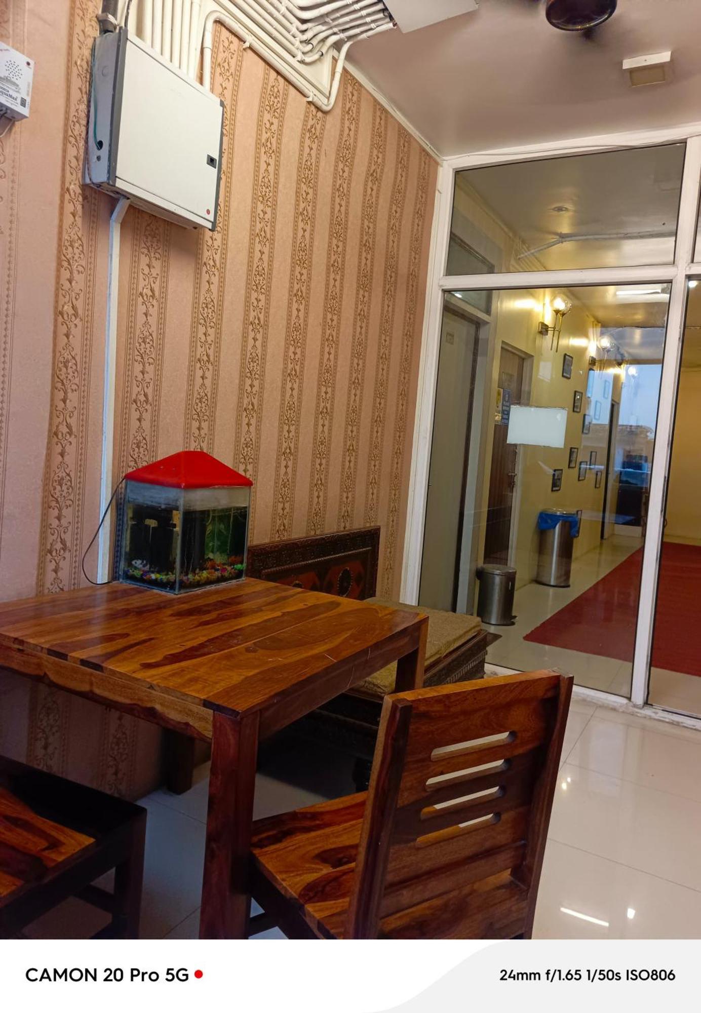 Homestay Ac Dormitory Új-Delhi Kültér fotó