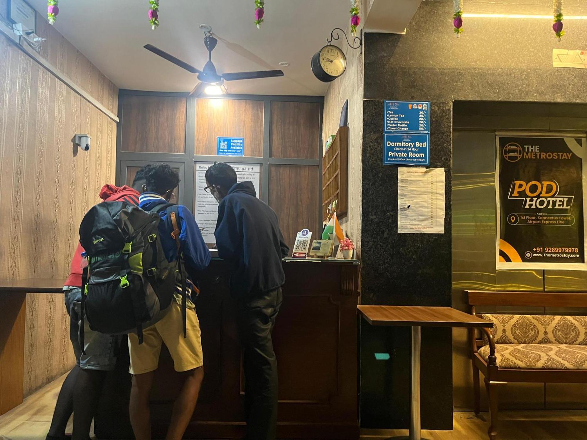 Homestay Ac Dormitory Új-Delhi Kültér fotó